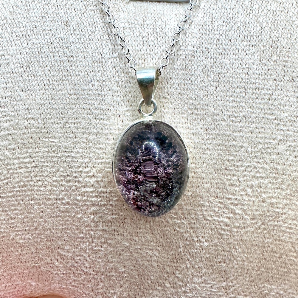 Purple garden quartz high clarity cabachon pendant sterling s925